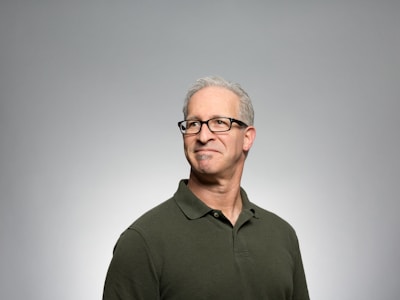 photo-1472099645785-5658abf4ff4e